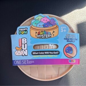 *VIRAL ~RARE FIND~ COLLECTIBLES SURPRISE BRAND NEW/SEALED MYSTERY BUN!